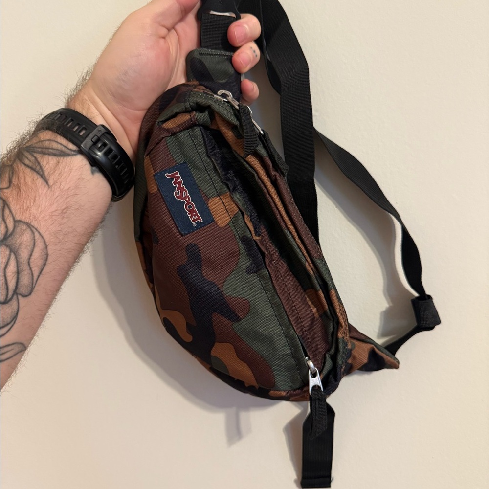 JanSport Camouflage Belt Bag